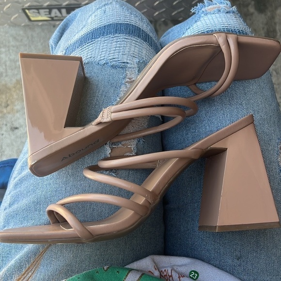 Abound austyn tubular strappy block heel - Picture 3 of 5